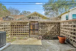 4410 T C Jester Blvd, Houston, TX 77018 - Photo 21