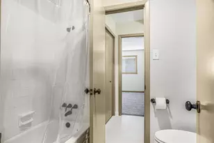 4410 T C Jester Blvd, Houston, TX 77018 - Photo 17