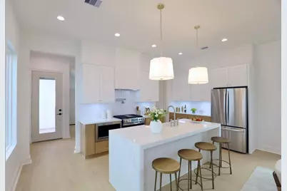 140 E 37th, Houston, TX 77018 - Photo 1