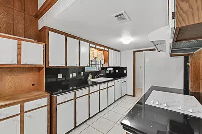 5403 Boots Road, Houston, TX 77091 - Photo 9