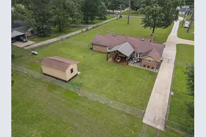 811 County Road 2267, Cleveland, TX 77327 - Photo 7