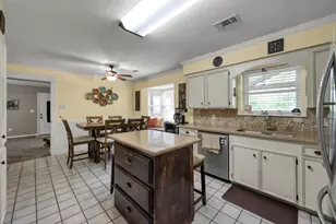 811 County Rd 2267, Cleveland, TX 77327 - Photo 17
