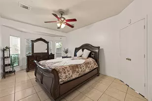 16315 April Ridge Dr, Houston, TX 77083 - Photo 37