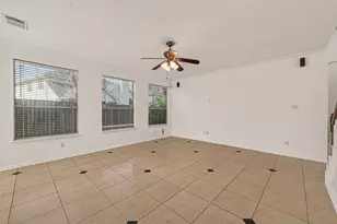 16315 April Ridge Dr, Houston, TX 77083 - Photo 7