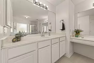 16315 April Ridge Dr, Houston, TX 77083 - Photo 35