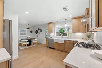 2210 Wakefield Drive, Houston, TX 77018 - Photo 11