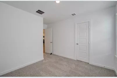 8922 Colicroot Drive, Rosharon, TX 77583 - Photo 9