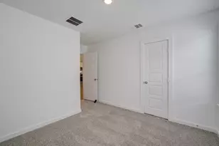 8922 Colicroot Dr, Rosharon, TX 77583 - Photo 9