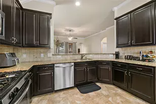 5206 Pale Sage Ln, Rosharon, TX 77583 - Photo 11