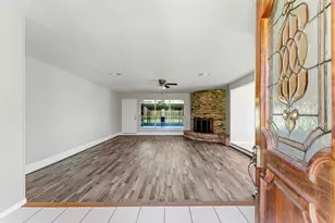 18 Panorama Dr, Conroe, TX 77304 - Photo 3