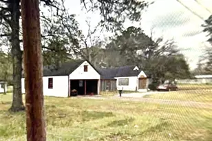 310 Ogletree St, Livingston, TX 77351 - Photo 5