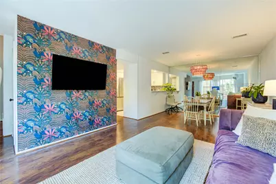 939 Wax Myrtle Lane, Houston, TX 77079 - Photo 11