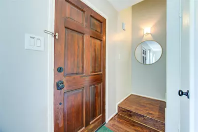 939 Wax Myrtle Lane, Houston, TX 77079 - Photo 9