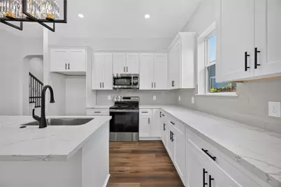 8215 Gladstone Street #B, Houston, TX 77051 - Photo 9