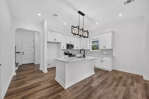 8215 Gladstone St, Houston, TX 77051 - Photo 11