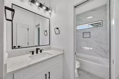 8215 Gladstone Street #B, Houston, TX 77051 - Photo 23