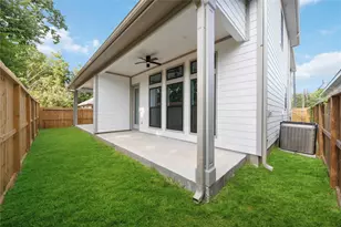 8215 Gladstone St, Houston, TX 77051 - Photo 29