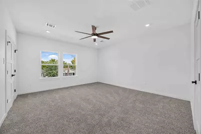 8215 Gladstone Street #B, Houston, TX 77051 - Photo 15
