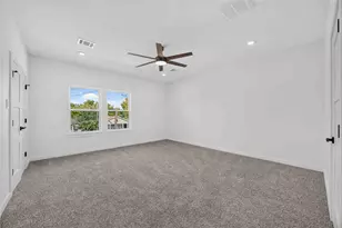 8215 Gladstone St, Houston, TX 77051 - Photo 15