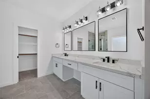 8215 Gladstone St, Houston, TX 77051 - Photo 17