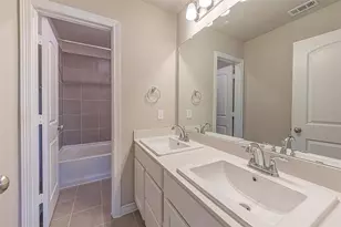 8040 Scanlan Trl, Missouri City, TX 77459 - Photo 15