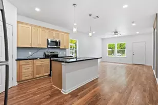 819 Junction Ave, Cleveland, TX 77327 - Photo 7