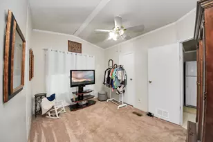 204 Edith St, Highlands, TX 77562 - Photo 11