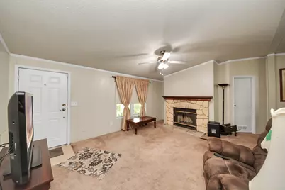 204 Edith Street, Highlands, TX 77562 - Photo 5
