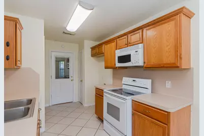 118 E 10th Street, Deer Park, TX 77536 - Photo 11