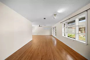 215 Fairbanks St, Houston, TX 77009 - Photo 11