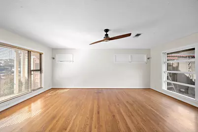 215 Fairbanks Street, Houston, TX 77009 - Photo 9