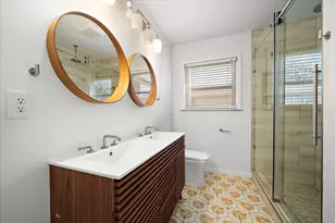 215 Fairbanks St, Houston, TX 77009 - Photo 19