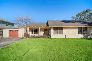 215 Fairbanks St, Houston, TX 77009 - Photo 35