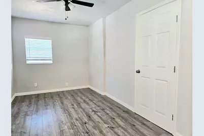 4419 W Bayshore Drive #3, Bacliff, TX 77518 - Photo 11