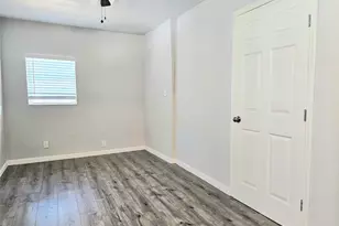 4419 W Bayshore Dr, Bacliff, TX 77518 - Photo 11