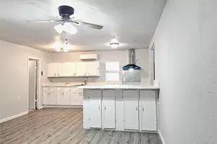 4419 W Bayshore Dr, Bacliff, TX 77518 - Photo 1
