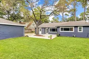 11219 Ash Creek Dr, Houston, TX 77043 - Photo 11