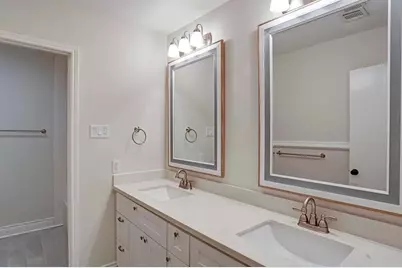 11219 Ash Creek Drive, Houston, TX 77043 - Photo 9