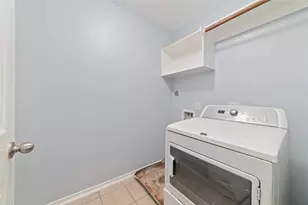 8734 Rainglen Ln, Houston, TX 77044 - Photo 17