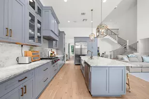 215 W 34th St, Houston, TX 77018 - Photo 23