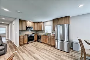 268 Sunrise Dr, Livingston, TX 77351 - Photo 7