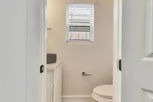 7980 Angus St, Houston, TX 77028 - Photo 29