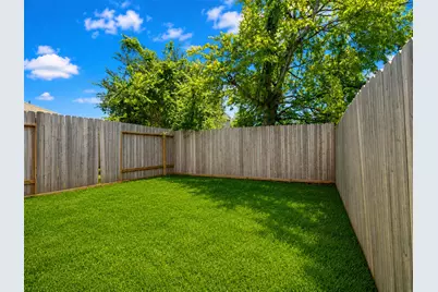 7980 Angus Street #B, Houston, TX 77028 - Photo 33