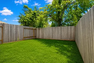 7980 Angus St, Houston, TX 77028 - Photo 33