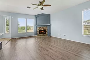 8330 Rusty Blackhaw Ln, Baytown, TX 77523 - Photo 5