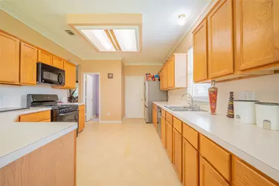 12442 Hamillcrest Drive, Houston, TX 77014 - Photo 11