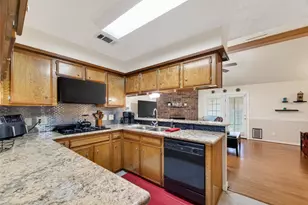 1110 Brookhollow Dr, Deer Park, TX 77536 - Photo 7