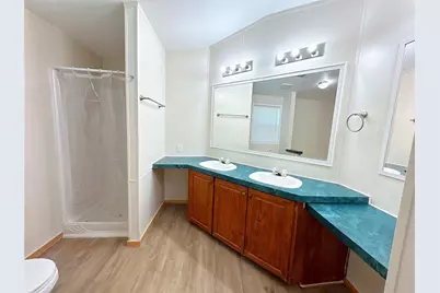 1811 Burnett Street, Baytown, TX 77520 - Photo 5