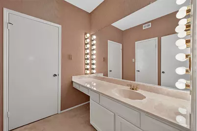 360 Wilcrest Drive #360, Houston, TX 77042 - Photo 35