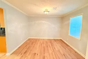 204 Hillcrest Dr, Alvin, TX 77511 - Photo 13